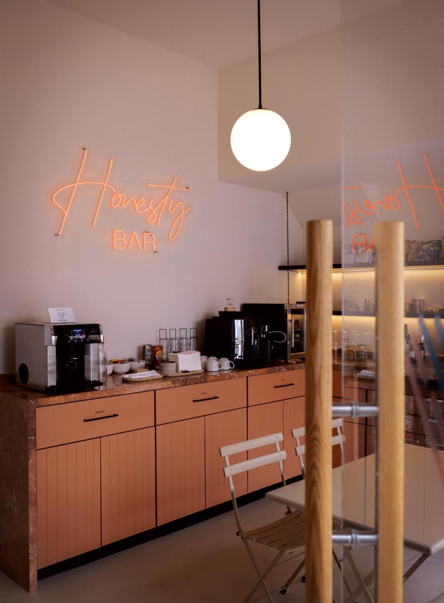 Heart Hotel Limassol Zewnętrze zdjęcie